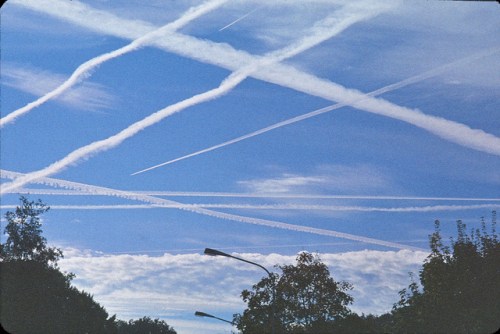 Flickr-Chemtrail-radiobrain_